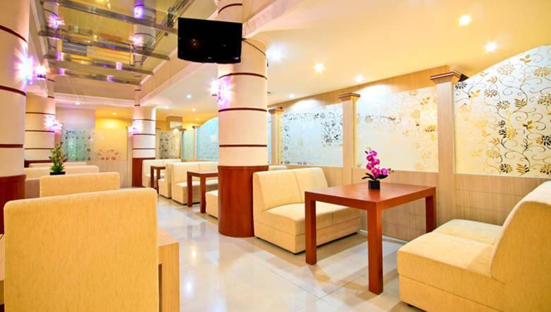 Hotel Marina Ambon Esterno foto
